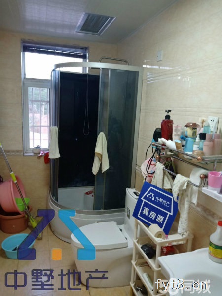 精装边套 大三室 环境优美,性价比高。